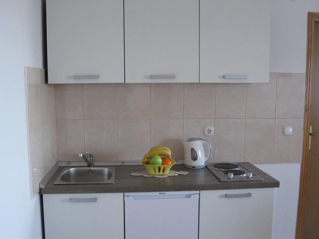 Apartments Dale Smoljanac Habitación foto